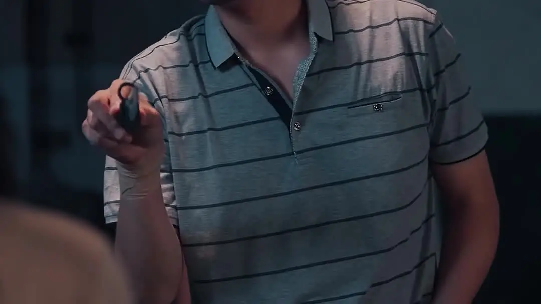 To Mom's Embrace: When the Knife Is a Mirror