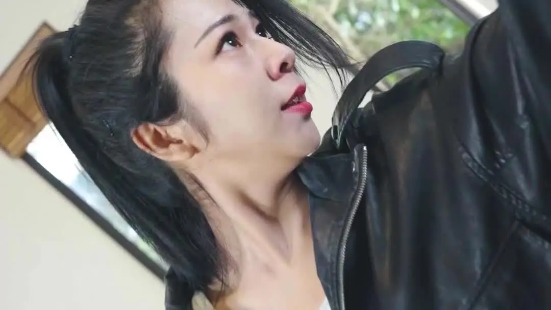 Kungfu Sisters: When the Bar Becomes a Battleground