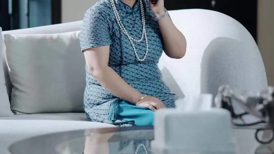 My Hired Boyfriend Is A Secret CEO: When the Phone Rings, the Masks Slip