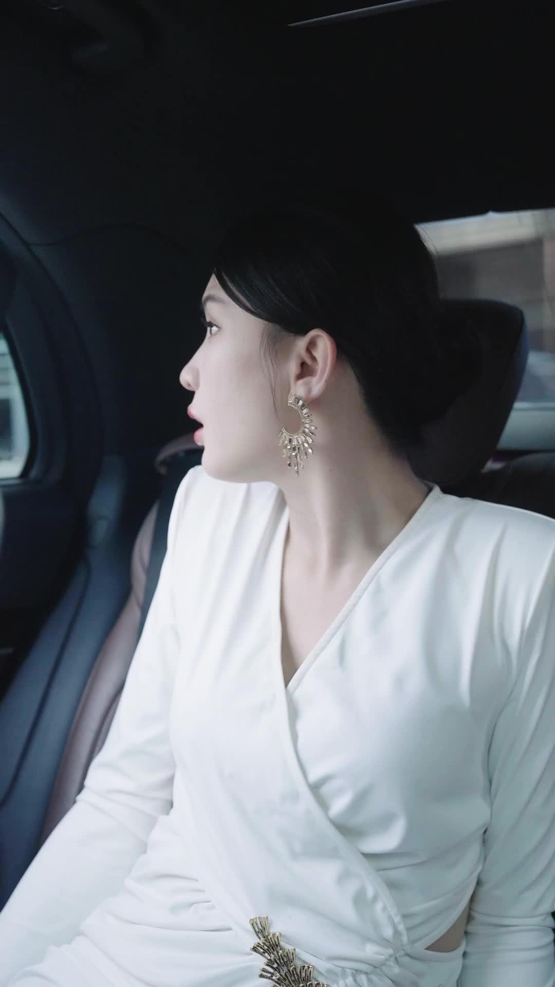 送外賣而已，美女總裁賴上我