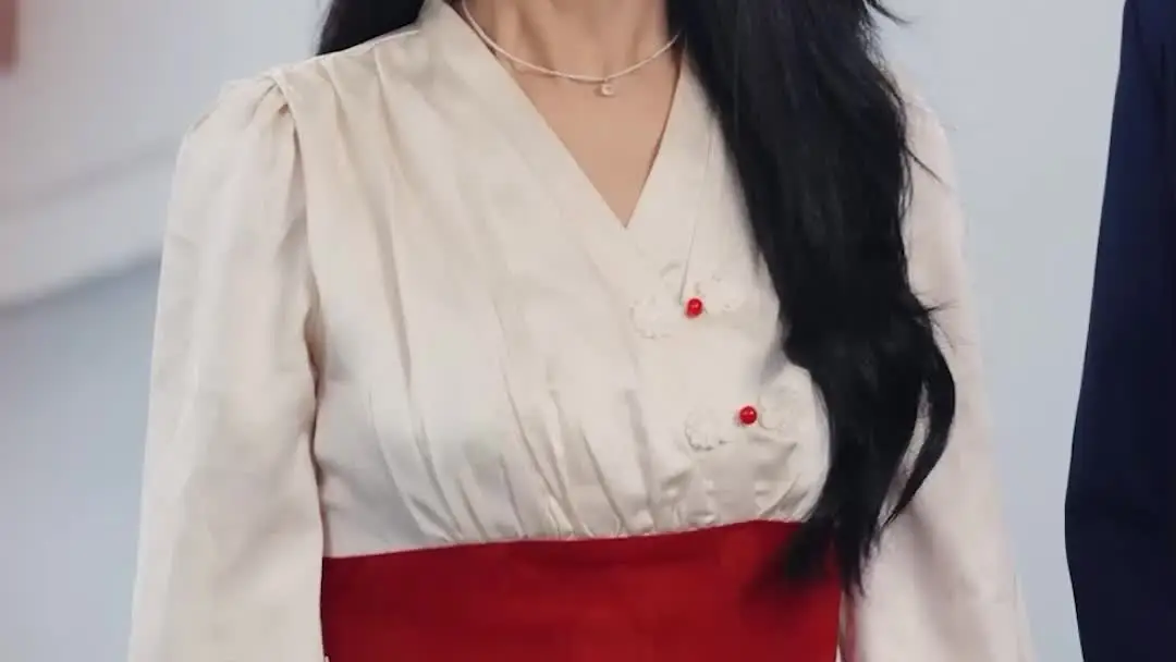 When the Banquet Turned Into a Wuxia Stage