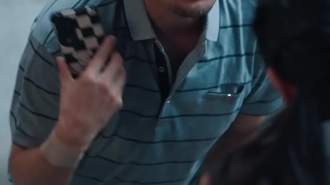 To Mom's Embrace: When the Alley Knows More Than the Family