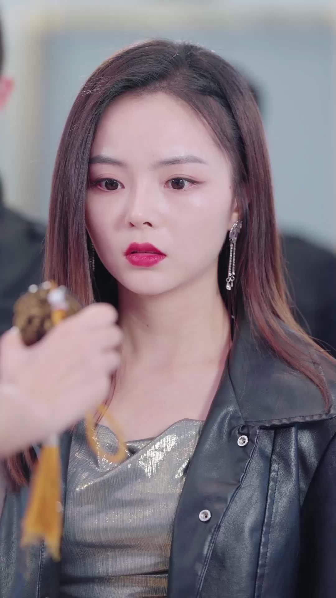 Wanita Kaya yang Terlantarkan