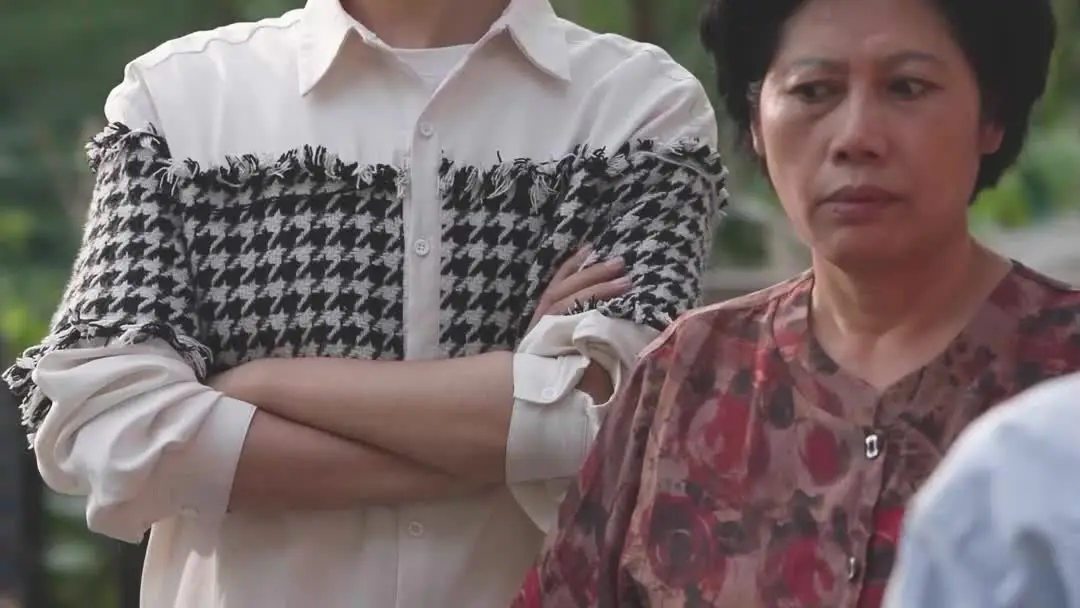 La verdadera y falsa presidenta: Cuando el rojo se quema y el azul se levanta