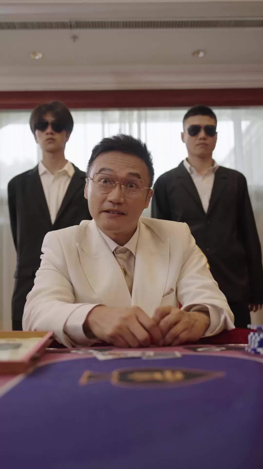 MON EX-REGRETTE AMÈREMENT : LE RETOUR DU SEIGNEUR DES ENFERS