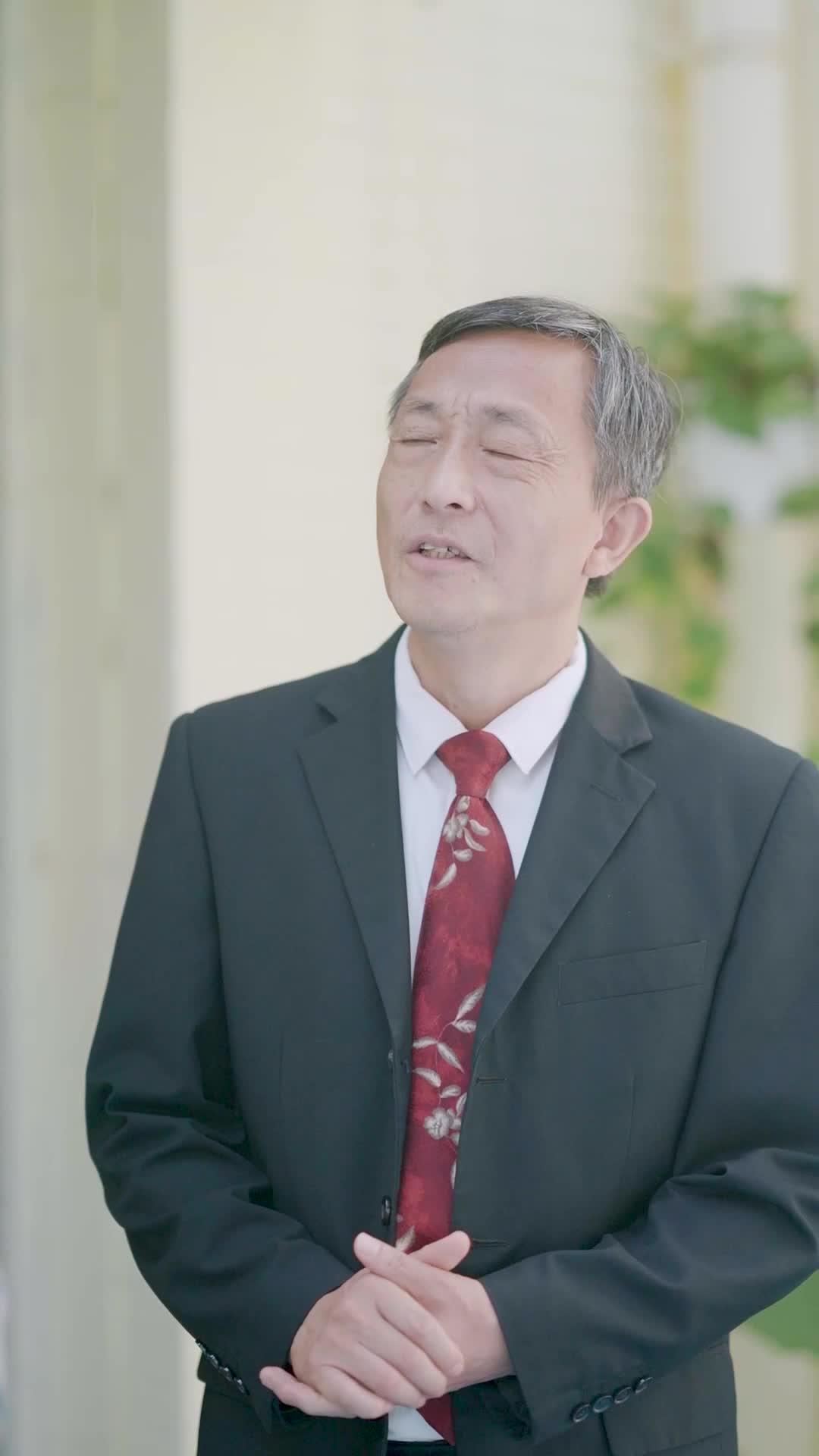 L'AMOUR DANS L'EMBROUILLE