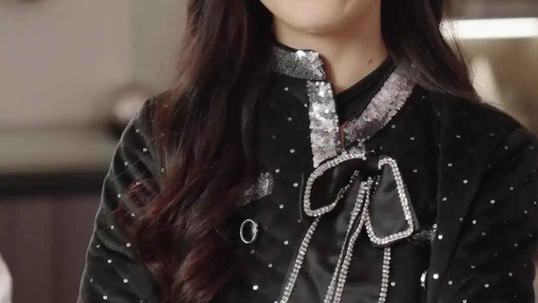 Falling for the Boss: When the Qipao Meets the Courier Jacket