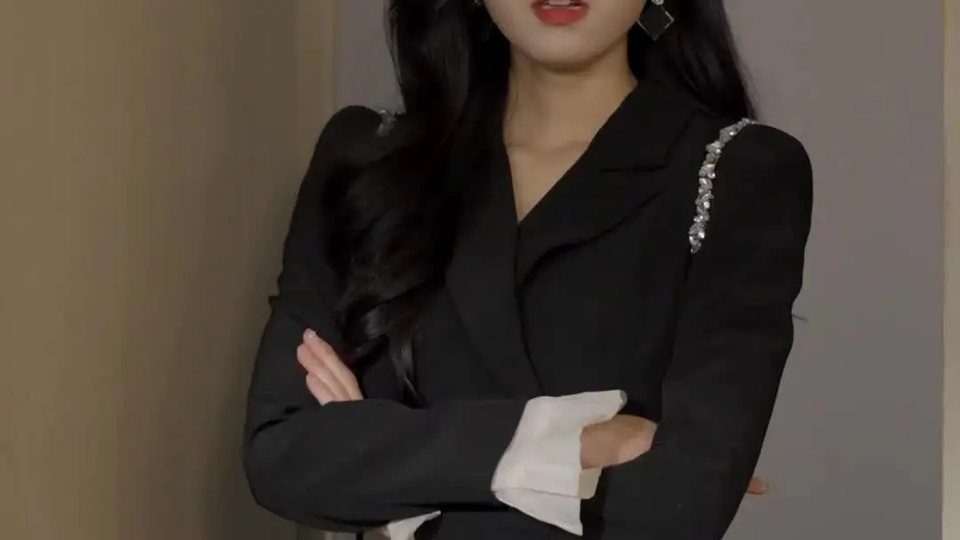 Curves of Destiny: Where Every Gesture Is a Weapon