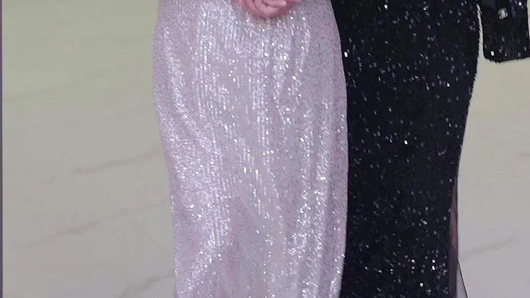 Mulher Maravilha que Se Casa na Picada: Quando o Vestido Branco é uma Armadura