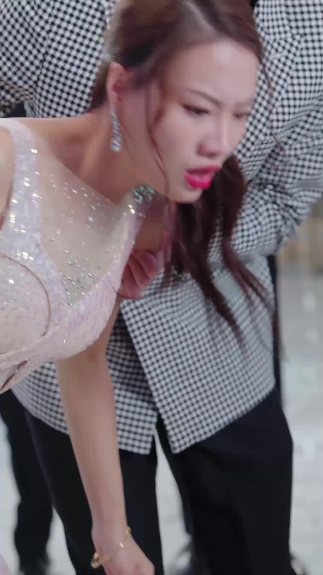 Wanita Kaya yang Terlantarkan