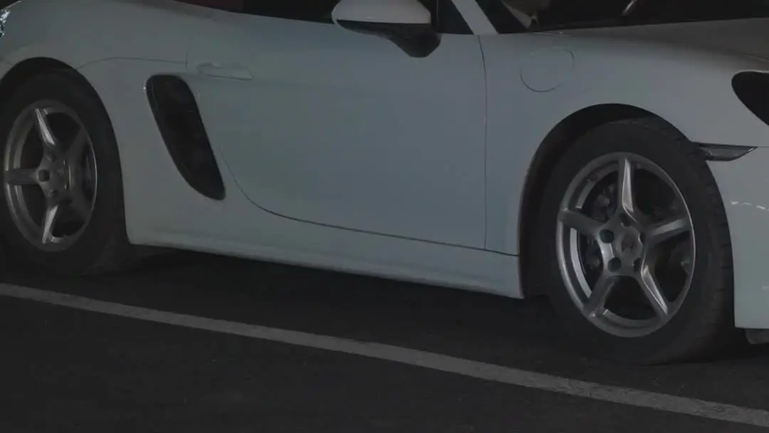 Falling for the Boss: When the Tablet Holds More Truth Than the Heart