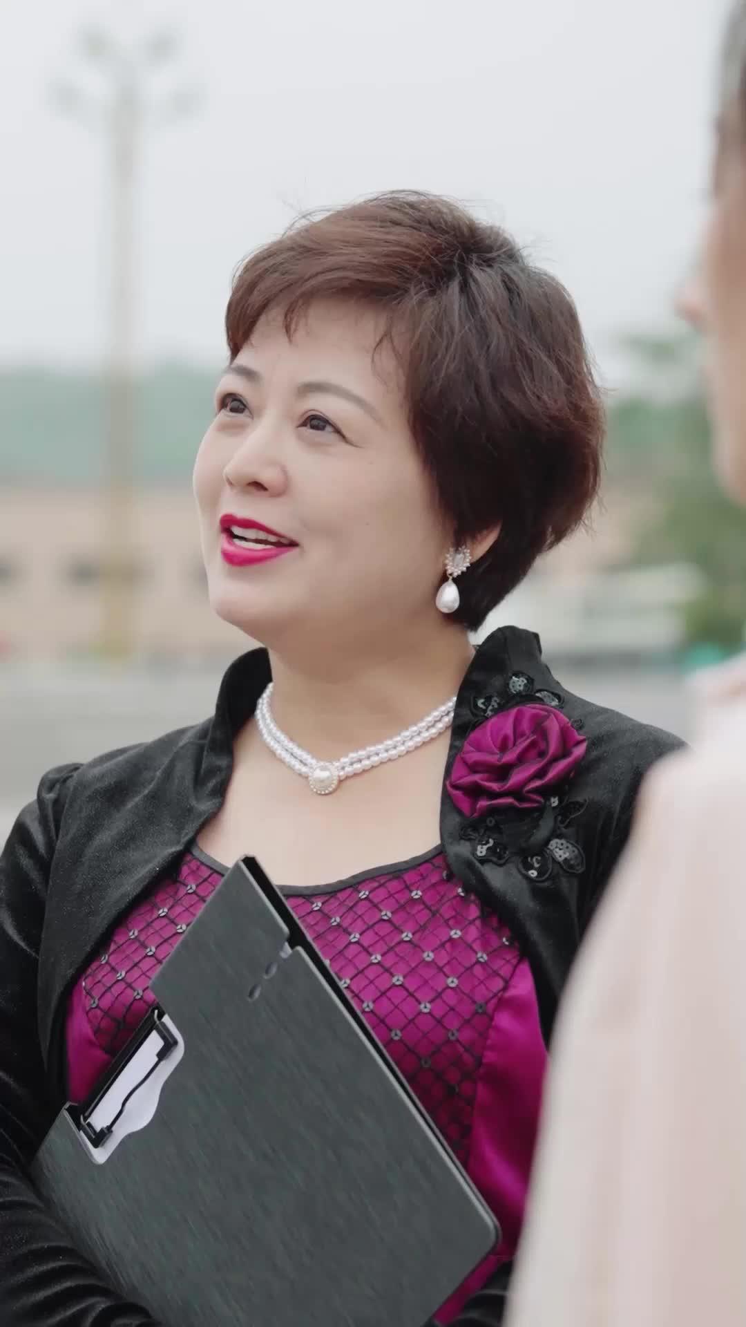 Wanita Kaya yang Terlantarkan