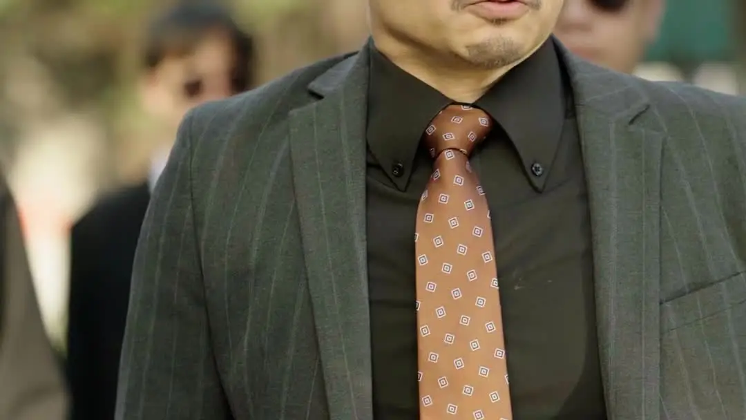 The Hidden Dragon: A Father's Redemption — Veil, Steel, and the Weight of a Single Knot