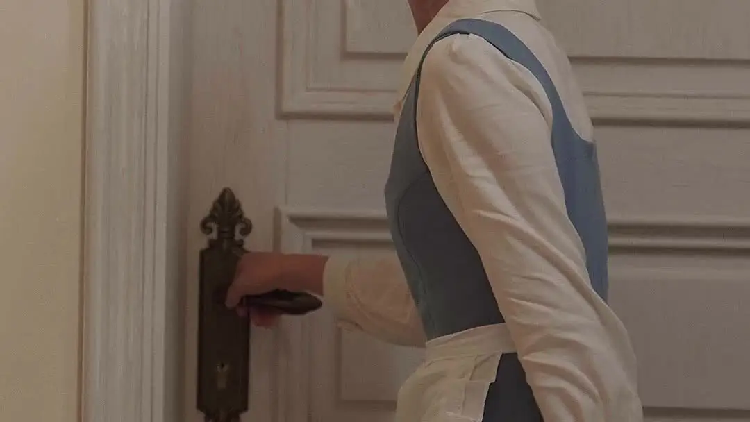 He Didn’t Hear Her Footsteps