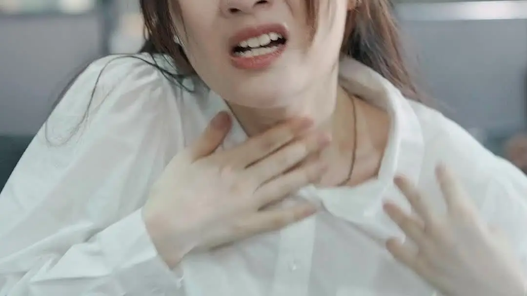 My Liar Daughter: When the Floor Becomes the Witness