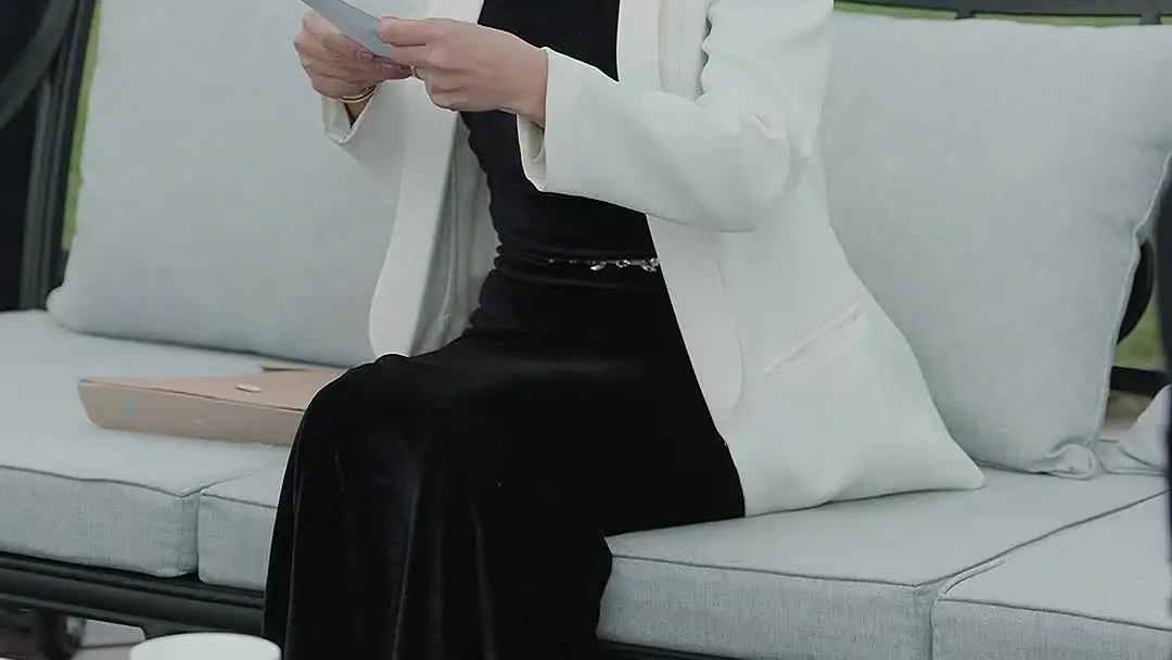 When the Apron Holds More Truth Than the Suit