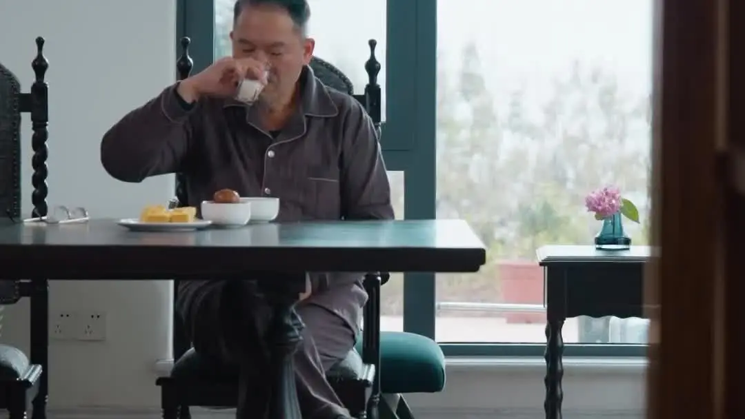 The Unlikely Chef: When Steamed Buns Speak Louder Than Words