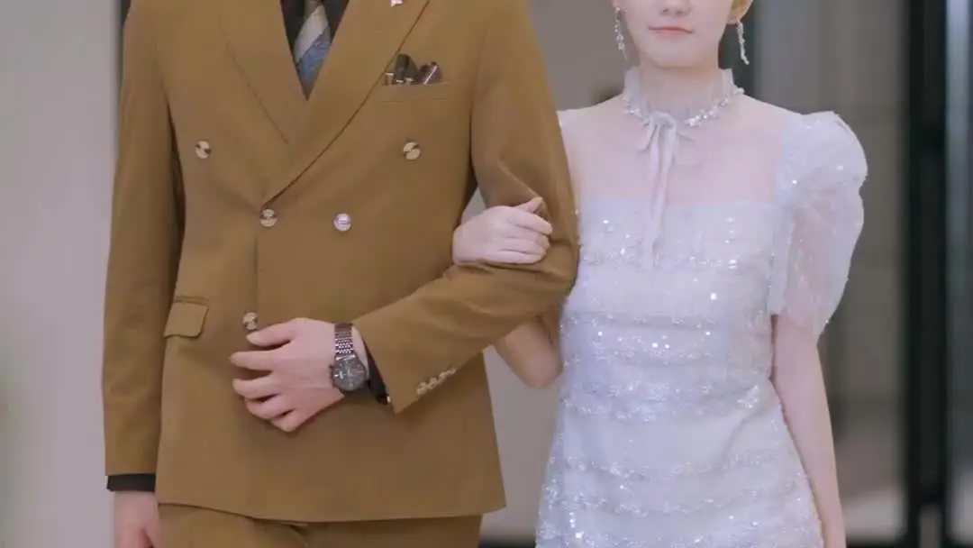 One Night to Forever: The Handkerchief That Shattered the Gala