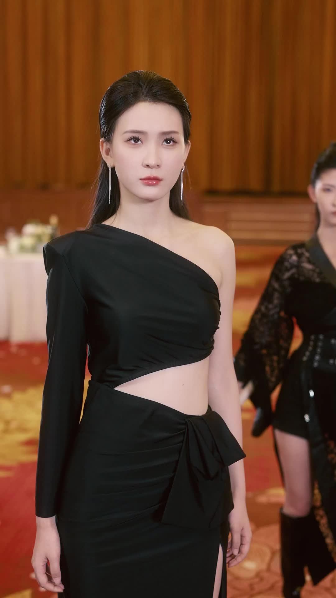 Entrega de Delivery: A CEO Linda e Teimosa se Apaixonou por Mim