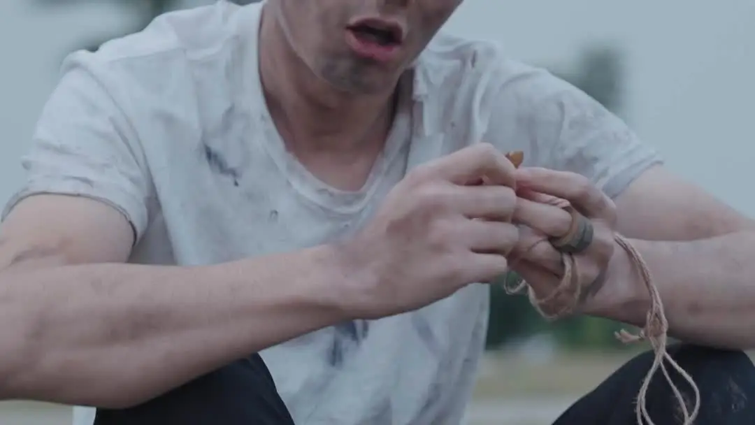 轮椅推得动身体，推不动眼神