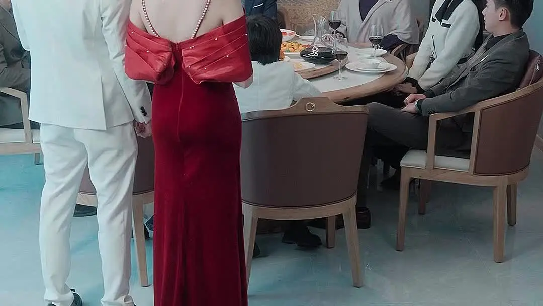 One Night, Twin Flame: Where Every Gesture Is a Weapon