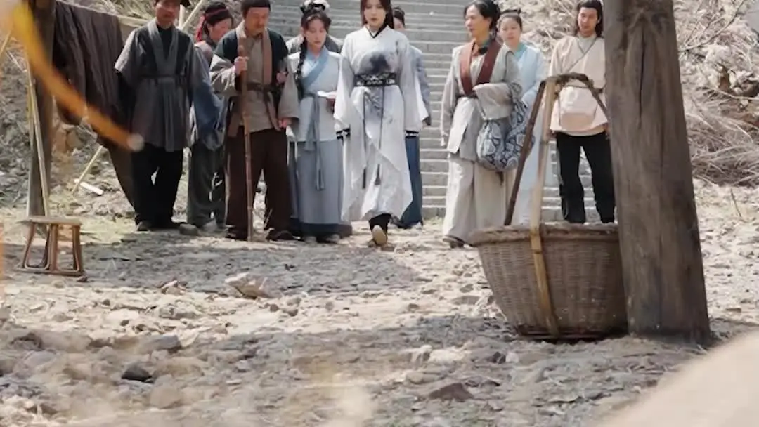 흠생전: 흰 옷의 여인과 파란 수건, 이별의 순간이 말하는 것