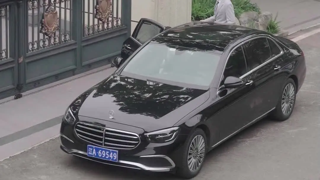 One Night, Twin Flame: When Mangoes Speak Louder Than Words