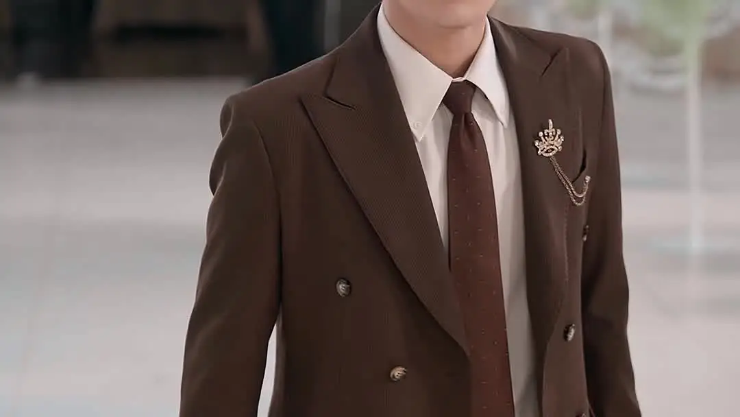 Gone Ex and New Crush: When the Bride Holds the Script