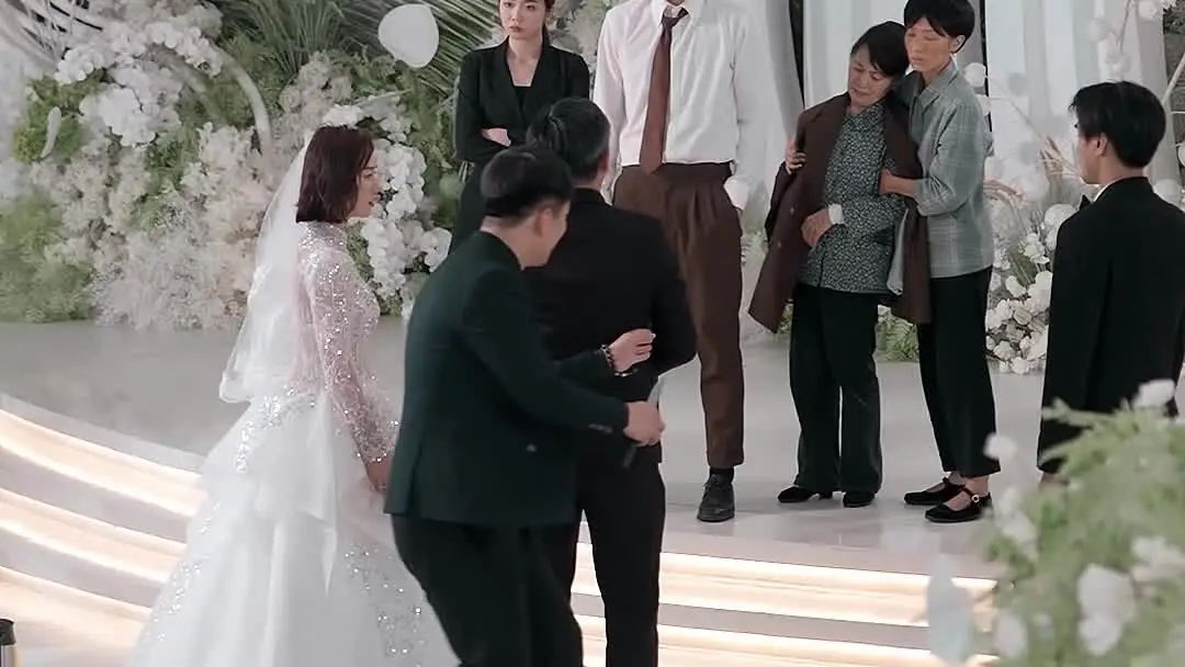 Gone Ex and New Crush: The Thermos That Shattered the Altar